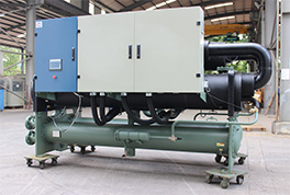 檢測出廠冷水機(jī)，恒星嚴(yán)格遵守產(chǎn)品標(biāo)準(zhǔn)